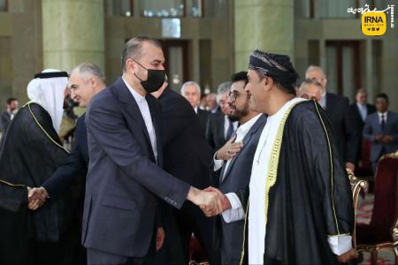 تصاویر | دیدار کارداران کشورهای اسلامی با رئیس جمهور/ خوش و بش سفرا و کارداران با مقام های ایرانی