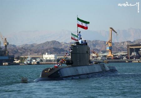 فیلم| هشدار نیروی دریایی ایران به زیردریاییِ هسته‌ای آمریکا/ آمریکایی ها مجبور به تغییر مسیر فوری شدند