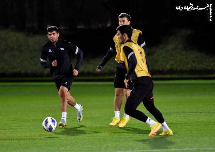 دردسر جدید آبی‌ها / حکم سنگین فیفا علیه استقلال با شکایت بازیکن سابق