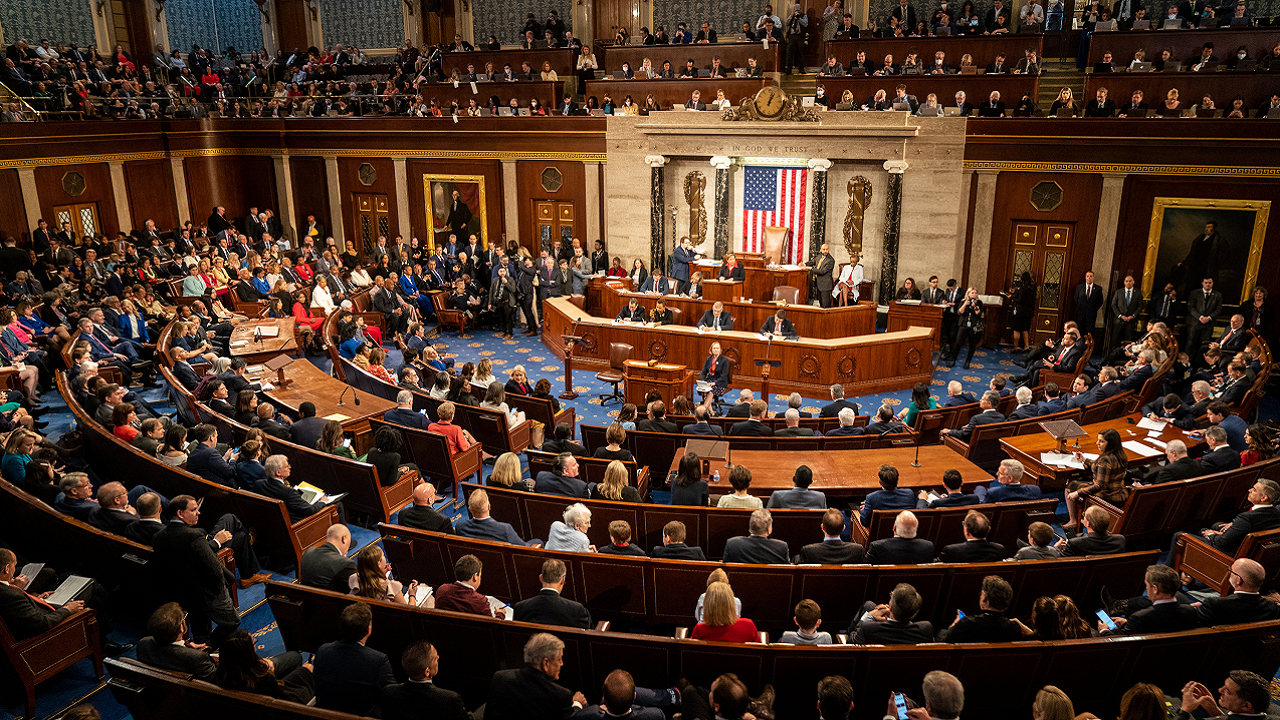 تلاش کنگره آمریکا برای دائمی کردن قانون تحریم ایران