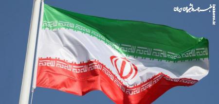 فیلم| تصاویر حرکت متفاوت پرسنل ارتش پهلوی با پرچم جمهوری اسلامی ایران