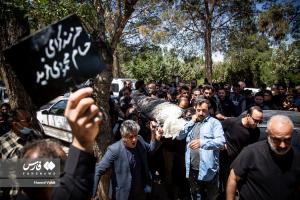 تصاویر| تشییع پیکر حسام محمودی