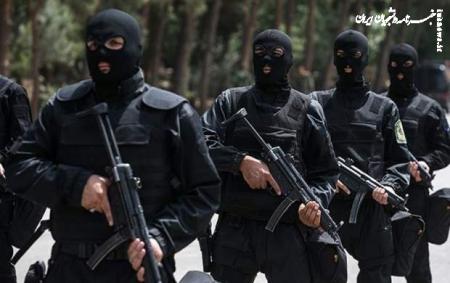 فیلم| لحظه ورود پلیس نوپو به مخفیگاه قاتل پلیس خوزستانی