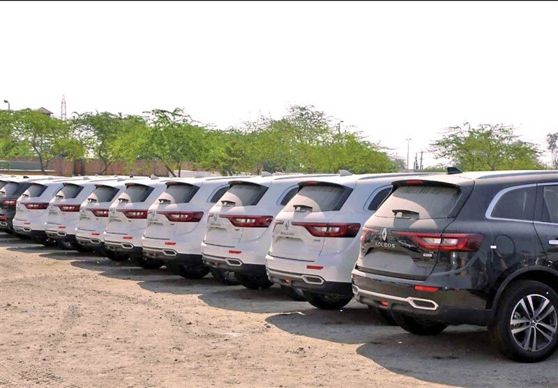 بلاتکلیفی خریداران خودروهای مونتاژی از سامانه یکپارچه/ خودروسازها به قیمت های جدید تن می دهند؟