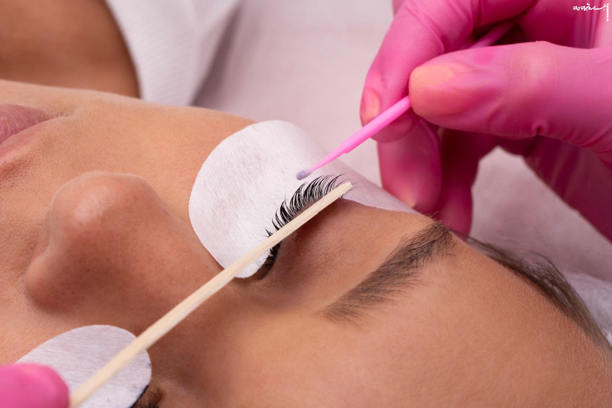 نکاتی که قبل و بعد از کاشت مژه در آرایشگاه باید رعایت کنیم چه نکاتی است؟