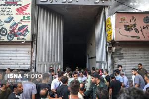 عکس| آتش‌سوزی گسترده در میدان رازی