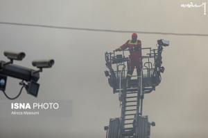 عکس| آتش‌سوزی گسترده در میدان رازی