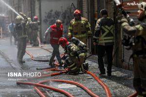 عکس| آتش‌سوزی گسترده در میدان رازی