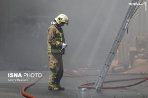 عکس| آتش‌سوزی گسترده در میدان رازی