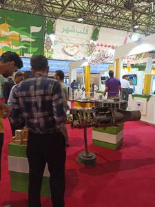 عکس| حضور زمزم در نمایشگاه کار دانشگاه تهران 