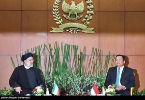 تصاویر| دیدار رئیسی با رییس مجلس مشورتی خلق اندونزی