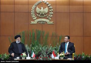 تصاویر| دیدار رئیسی با رییس مجلس مشورتی خلق اندونزی