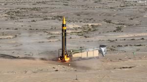 فیلم| نمایی از موشک خرمشهر ۴ «خیبر» حین پرتاب 