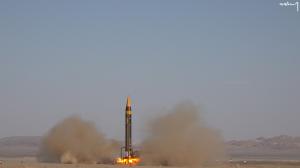 فیلم| نمایی از موشک خرمشهر ۴ «خیبر» حین پرتاب 