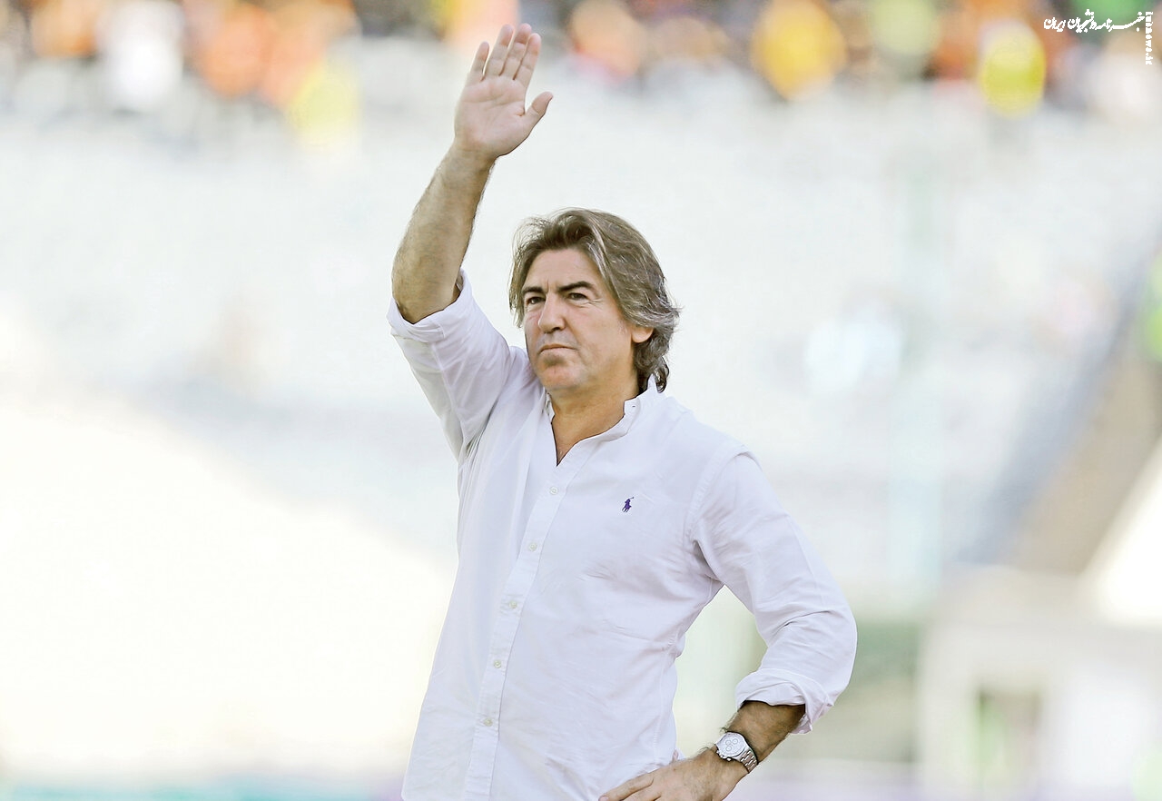 مذاکره استقلال با وکیل ساپینتو انجام شد/ سرمربی آبی‌ها می‌ماند؟