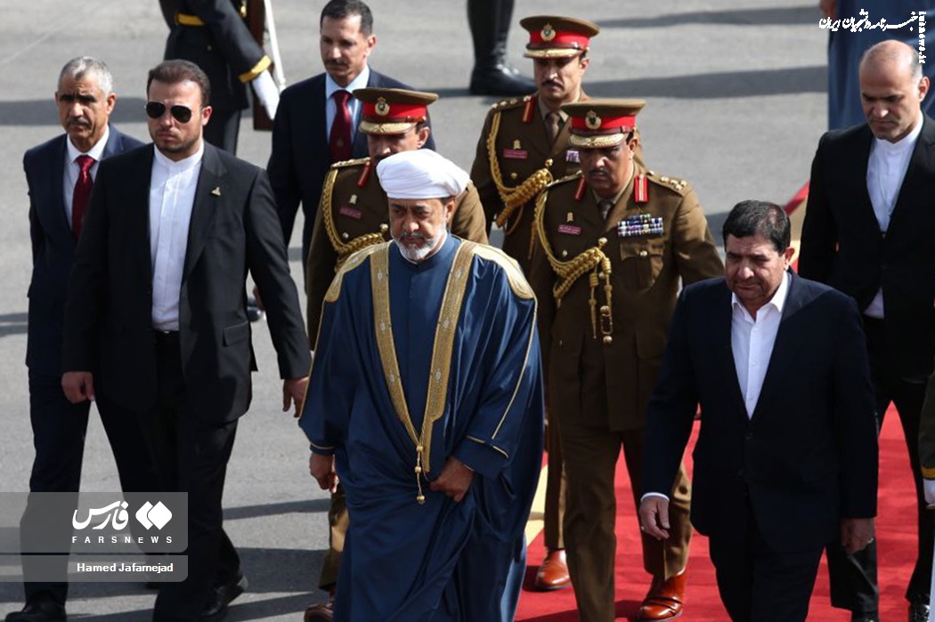 عکس| ورود سلطان عمان به تهران 