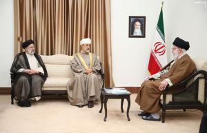 عکس| دیدار سلطان عمان با رهبرانقلاب