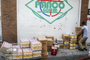 تصاویر| آتش‌سوزی انبار چسب در بازار تهران