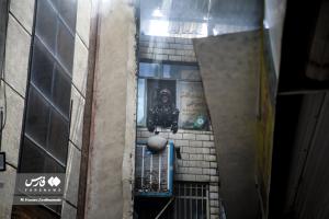 تصاویر| آتش‌سوزی انبار چسب در بازار تهران