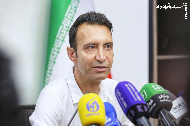 فشار بدنی بازیکنانم طبیعی است