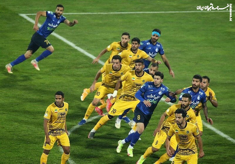 دیدار نماینده سپاهان با ستاره استقلال در یک شرایط خاص!