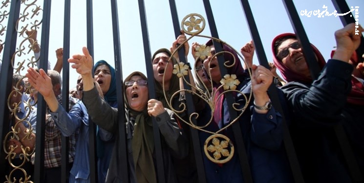 عبرت منافقین برای غرب‌گرایان