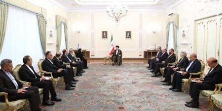  رئیسی در دیدار سفرای جدید ایران: رویکرد دولت مردمی بازگرداندن تعادل به سیاست خارجی است 