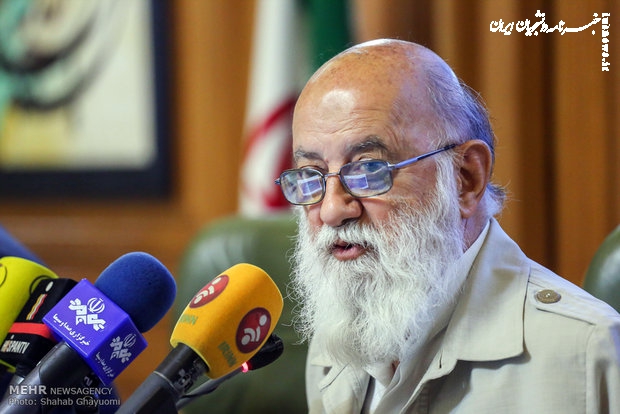  استعفای شهردار تهران دروغ است
