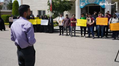 تجمع اعتراضی دانشجویان مازندران نسبت به هتک حرمت به قرآن کریم در کشور سوئد