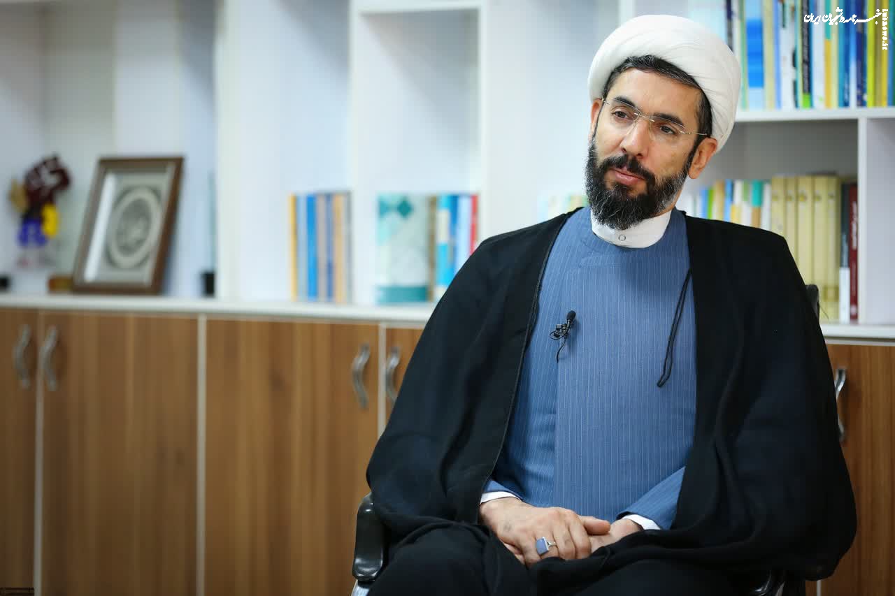 رستمی: «نظام انقلابی» فراتر از ساختار‌ها و سازوکار‌های متعارف و موجود است