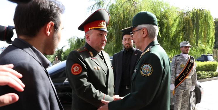 وزیر دفاع بلاروس با سرلشکر باقری دیدار کرد