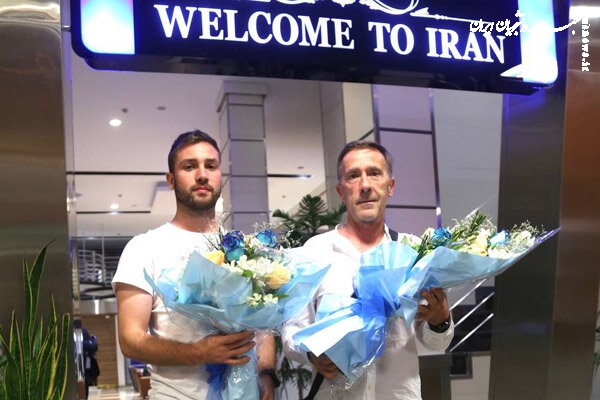 دو مربی اسپانیایی استقلال وارد تهران شدند