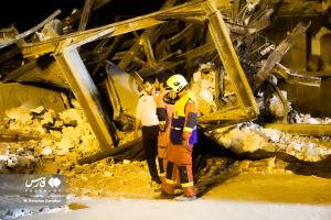 تصاویر|  عملیات آواربرداری ریزش ساختمان در جنوب تهران 