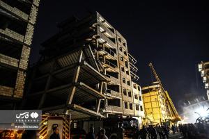 تصاویر|  عملیات آواربرداری ریزش ساختمان در جنوب تهران 