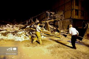 تصاویر|  عملیات آواربرداری ریزش ساختمان در جنوب تهران 