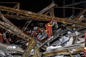 تصاویر|  عملیات آواربرداری ریزش ساختمان در جنوب تهران 