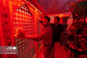 تصاویر| غبار روبی ضریح امامزاده صالح(ع)