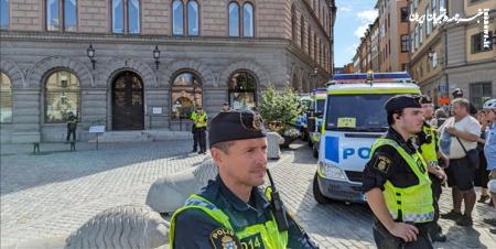  پلیس سوئد زنی که قصدِ جلوگیری از اهانت به مقدسات داشت را بازداشت کرد +فیلم