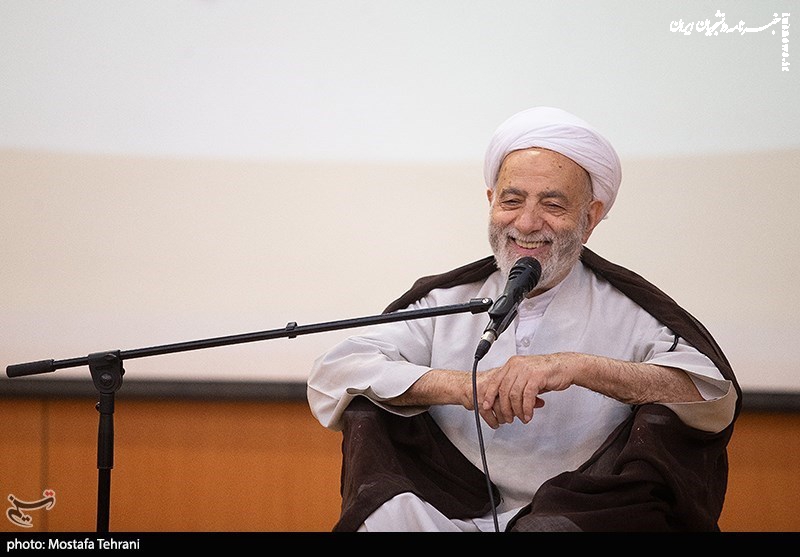 تصاویر| اختتامیه اجلاس سراسری نماز در سپاه با حضور حجت الاسلام محسن قرائتی