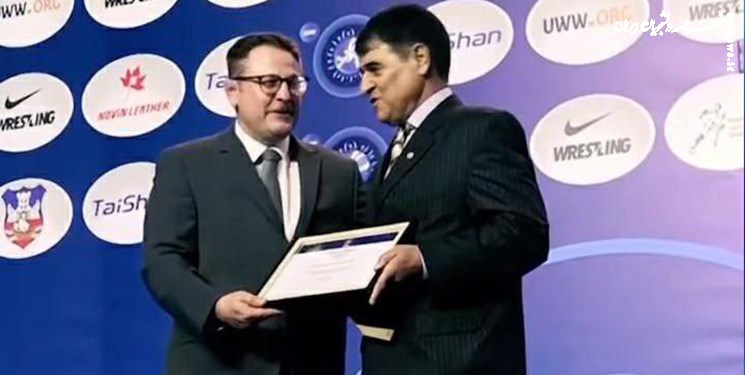 اتحادیه جهانی کشتی از داور ایرانی تقدیر کرد 