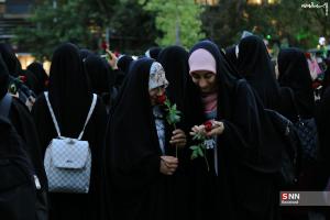 تکریم قرآن کریم در مقابل دانشگاه تهران +عکس