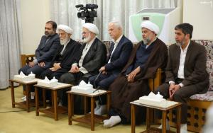دیدار دست‌اندرکاران همایش بزرگداشت آیت‌الله ناصری دولت‌آبادی با رهبر انقلاب +عکس
