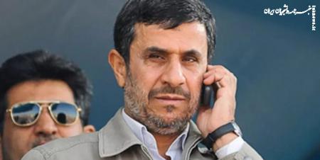 احمدی‌نژاد همچنان منتظر در فرودگاه امام خمینی 