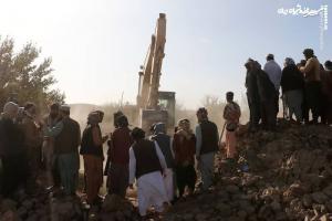 دست‌های خالی افغانستان در امدادرسانی به قربانیان زمین‌لرزه +عکس