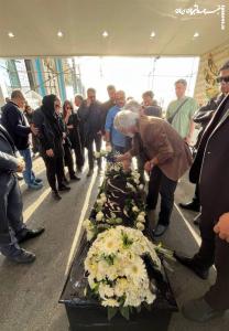 استقبال هنرمندان از پیکر آتیلا پسیانی +عکس