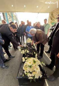 استقبال هنرمندان از پیکر آتیلا پسیانی +عکس