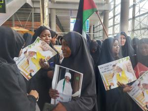 استقبال پرشور دانشجویان  از شیخ زکزاکی +عکس