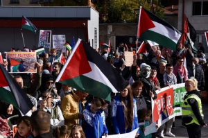  مردم بوسنی در حمایت از غزه تظاهرات گسترده برگزار کردند +عکس