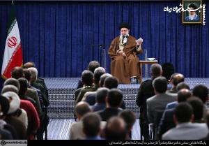 دیدار دست‌اندرکاران برگزاری کنگره ملی شهدای استان لرستان با رهبر انقلاب +عکس