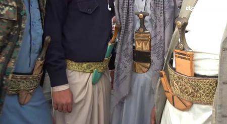 خنجری که یمنی‌ها به کمر دارند نشانه چیست؟ +فیلم